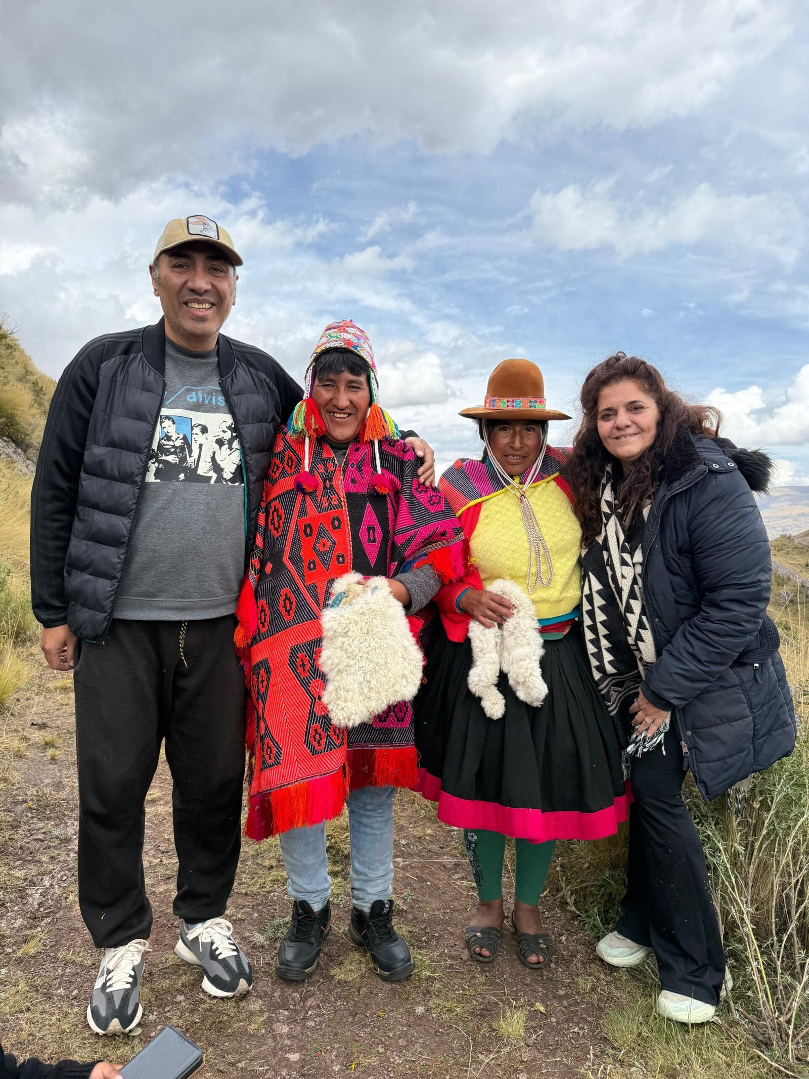 Encuentro de Irene con una familia de la Nación Q'ero